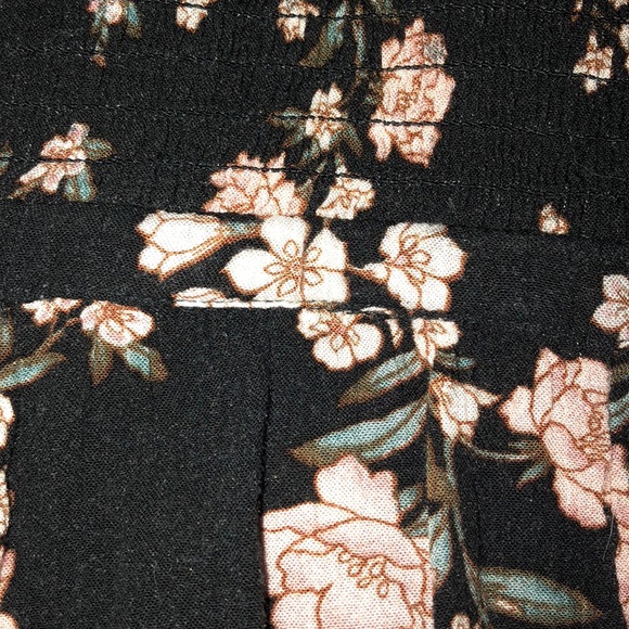 American Eagle Romper - Picture 2 of 5